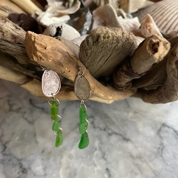 Sea Glass Handmade SeaGlass Chandelier Green Silver 3 inch New Gift Artisan - Picture 3 of 9